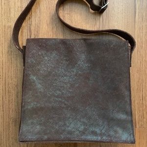 Montreal-made Unisex Leather Messenger / Book Bag *LIKE NEW*
